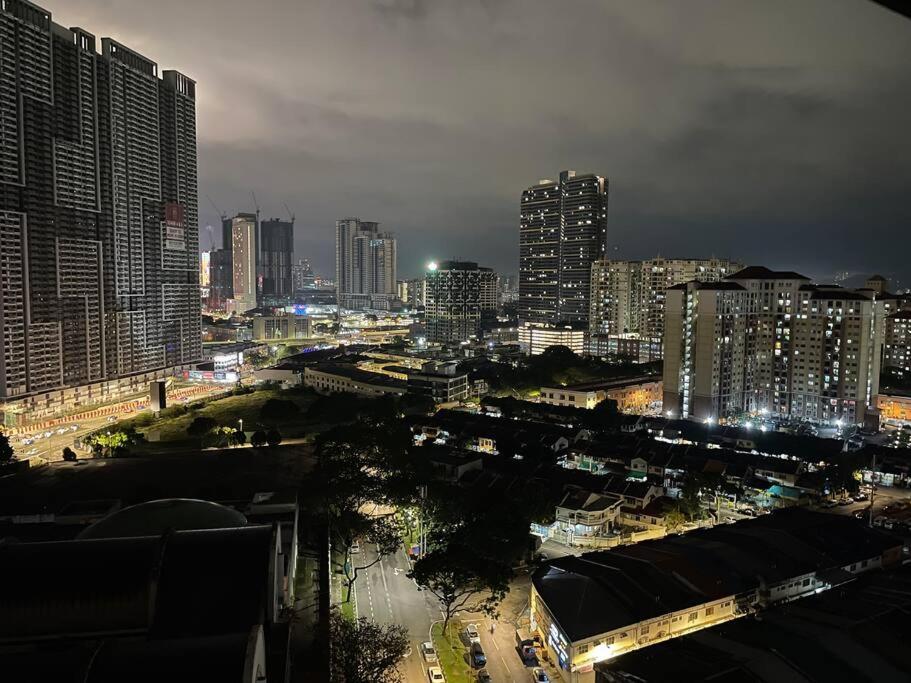 Stylish Romantic Couples Getaway At Kl City 1419 Kuala Lumpur Exterior photo
